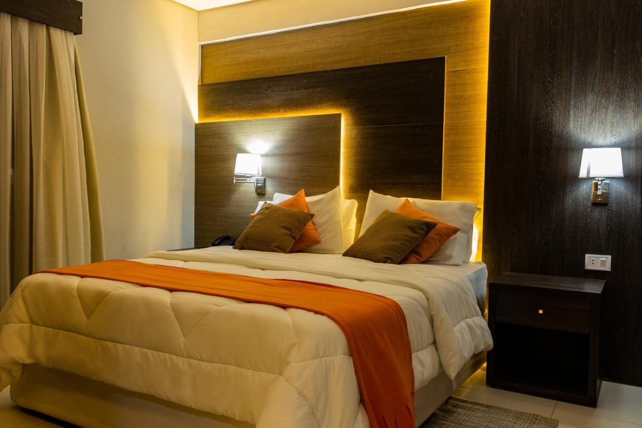 Hotel Los Alpes Cipreses Asuncion Extérieur photo